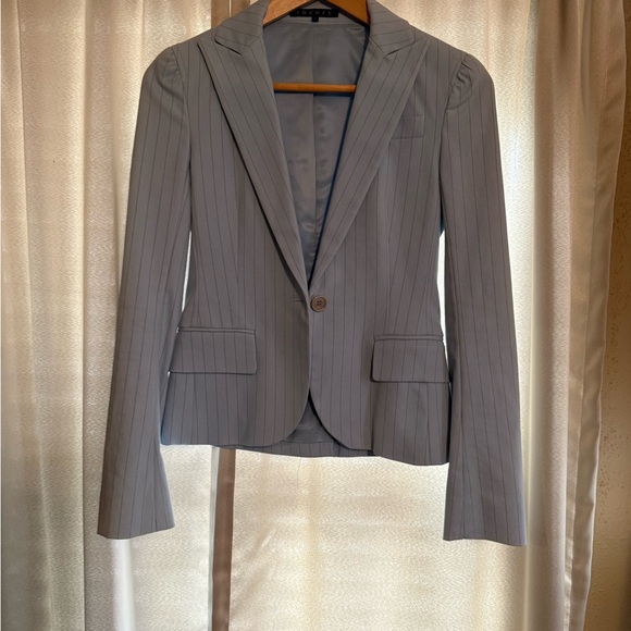 Vintage never worn Theory Light Blue Blazer with pinstripes - Picture 15 of 15